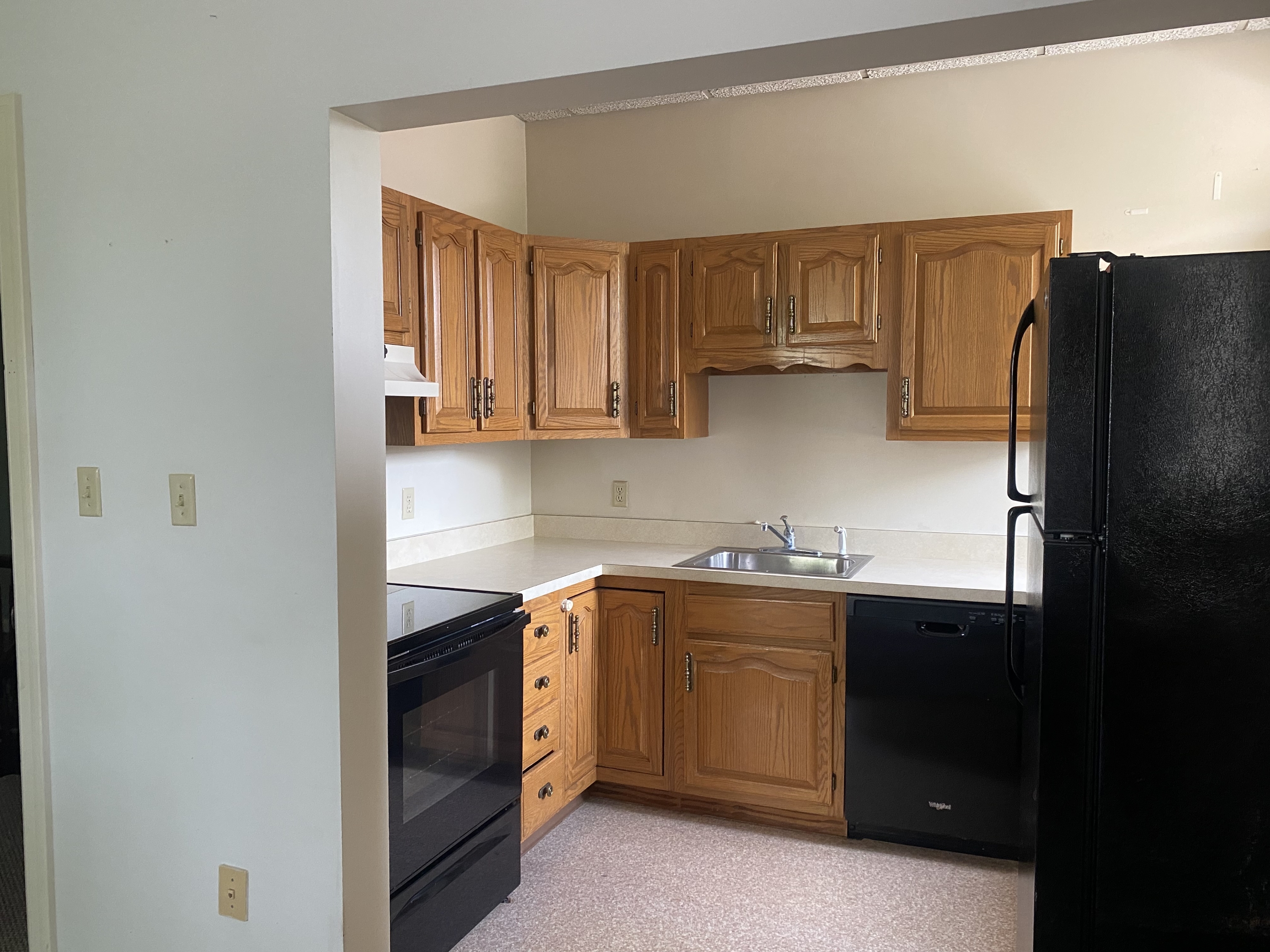 381 Chestnut St. Apt. 4